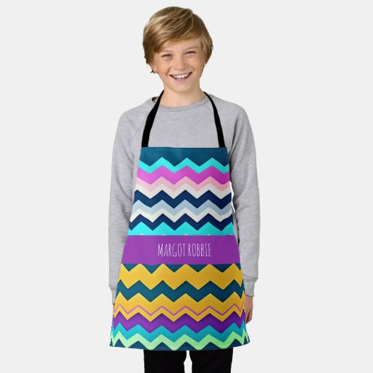 Zig-zagging pastel regenboogpatroon schort (Gedragen)