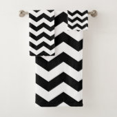 Zigzag Chevron Black en White Bad Handdoek (Insitu)