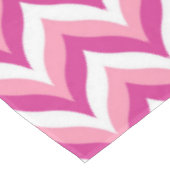 Zigzag Chevron Pattern, roze en witte zigzag Tafelkleed (Gekanteld)