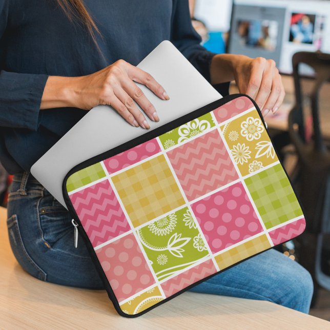 Zigzag, Chevron, Polka Dots, Gingham, Patchwork Laptop Sleeve (Creator heeft geüpload)
