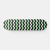 Zigzag patroon (zwart, groen, wit) skateboard (Horizontaal)