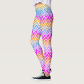 Zigzag Rainbow Pattern Pink, Blue Yellow Oranje Leggings (Links)