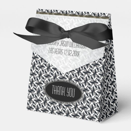 Zigzaggende Zwart Witte Batik Feest Favor Dozen Bedankdoosjes (Voorkant Zijde)