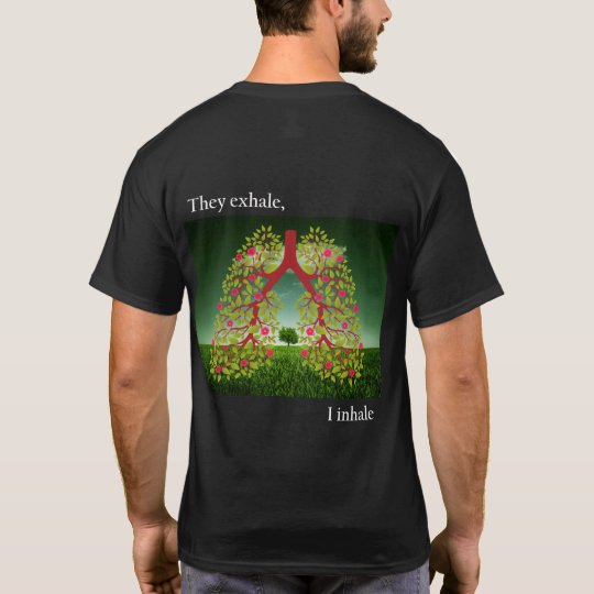 Zij ademen uit, inhaleer ik t shirt