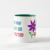 Zij die gerespecteerd moet worden tweekleurige koffiemok (Center)