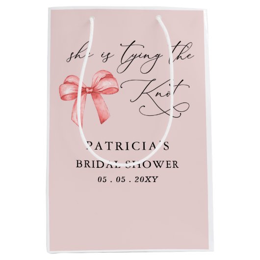 Zij gaat trouwen roze strik Bruidsfeest Medium Cadeauzakje (Voorkant)