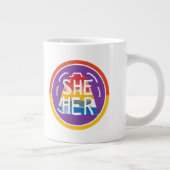 ZIJ/HAAR Pronoun Rainbow Circle Pride Grote Koffiekop (Rechts)