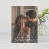 ZIJ HEEFT JA Gezegd Calligraphy Foto Save the Date (Staand voorkant)
