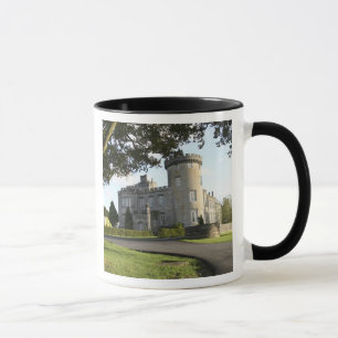 Zij-ingang van Dromoland Castle zonder mensen Mok