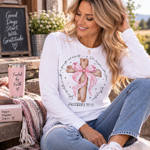 Zij Is Bekleed met Kracht en Waardigheid Tri-Blend Shirt