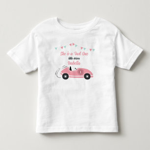 Zij is een Snel Feestelijk Roze Race Auto Verjaard Kinder Shirts