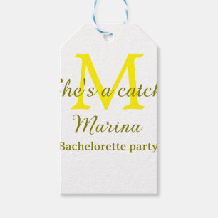 Zij is een vangst gele monogram vrijgezellenfeest cadeaulabel