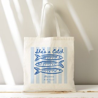 Zij is een vangst sardines bruidsmeisje cadeaus op tote bag