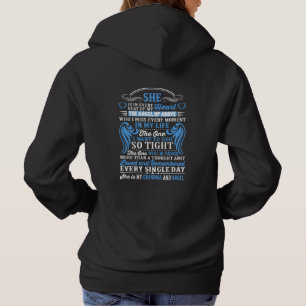 Zij is in elke slag van mijn hart mijn OMA engel Hoodie