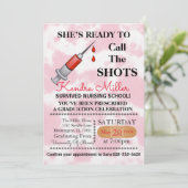 Zij is klaar om het Afstuderen van de showts te ro Kaart (Staand voorkant)