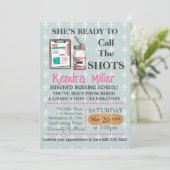 Zij is klaar om het Afstuderen van de showts te ro Kaart (Staand voorkant)