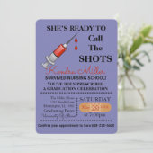 Zij is klaar om het Afstuderen van de showts te ro Kaart (Staand voorkant)