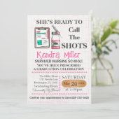 Zij is klaar om het Afstuderen van de showts te ro Kaart (Staand voorkant)