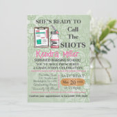 Zij is klaar om het Afstuderen van de showts te ro Kaart (Staand voorkant)