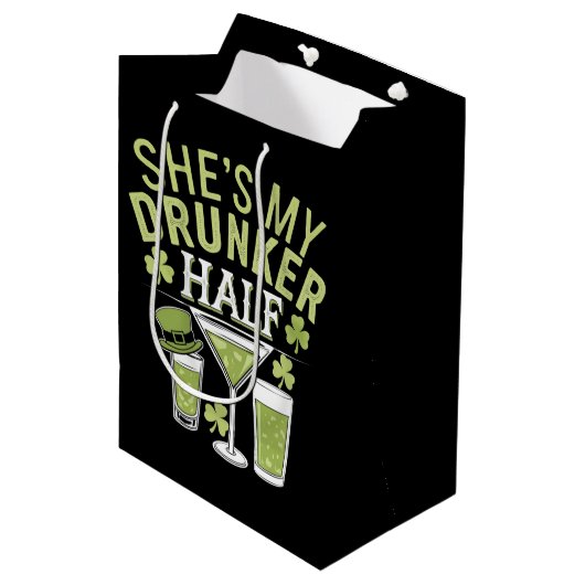 Zij is mijn dronken helft St. Patrick's matchend p Medium Cadeauzakje (Voorkant Gekanteld)