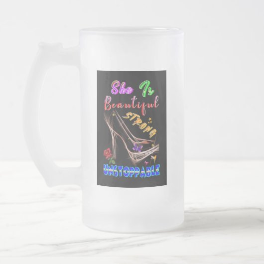 Zij Is Mooi Sterk Onstuitbaar Matglas Bierpul (Links)