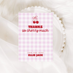 Zij is onze kers op de roze gingham verjaardag bedankkaart