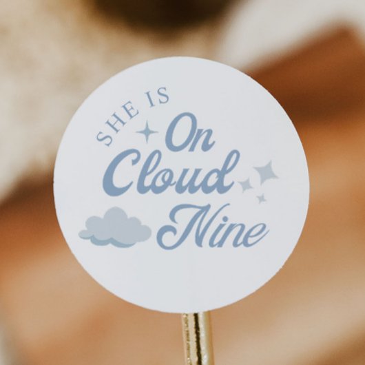 Zij Is Op Cloud 9 Bruidsfeest Feestartikelen Ronde Sticker