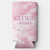 Zij Is Op Roze Bruiloftswolken Seltzer Blikjeskoeler (Achterkant)