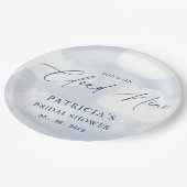 Zij is op Witte Wolken Bruidsfeest Papieren Bordje (Gekanteld)