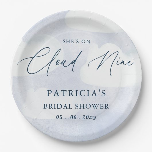 Zij is op Witte Wolken Bruidsfeest Papieren Bordje (Voorkant)