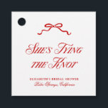 Zij Knoop Een Knoop Rode Elegante Met De Hand Gete Bedankjes Labels<br><div class="desc">De collectie "She's Tying the Knot Red Elegant Hand Drawn Bow" is een tijdloze viering van liefde en elegantie. Gecentreerd rond een delicate, met de hand getekende strik, combineert deze suite verfijnde typografie met een krachtig rood palet, waardoor een opvallende en verfijnde esthetiek ontstaat. Perfect voor een bruidsfeest dat doordrenkt...</div>
