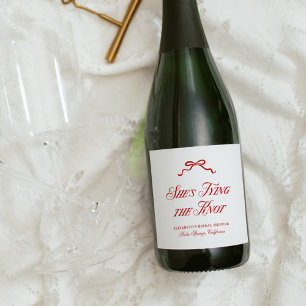 Zij Knoopt De Knoop Rode Elegante Met De Hand Gete Sparkling Wijnetiket