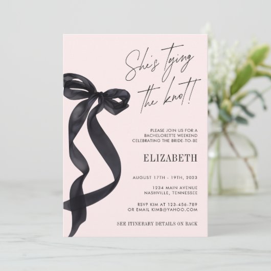 Zij Krijgt de Knoop Door de Neus Zwart Lint Afsche Kaart (Staand voorkant)