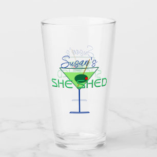 Zij stortte vrouw-man-cave-bar-bierglazen glas