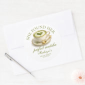 Zij vond haar perfecte Matcha Bruidsdiner Ronde Sticker (Envelop)
