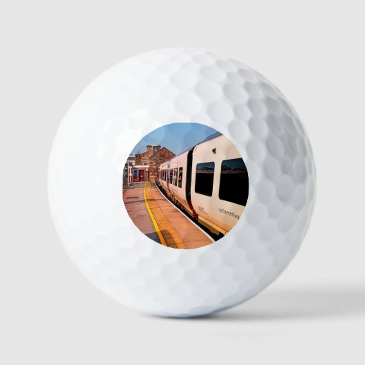 Zijkant van de trein golfballen (Voorkant)