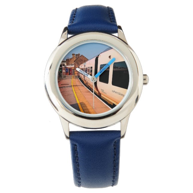 Zijkant van een trein horloge (Voorkant)