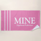 Zijn en haar roze 'MINE' gepersonaliseerd Strandlaken (Voorkant)