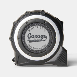Zijn garage raakt niets aan bandmaat rolmaat