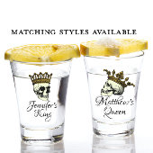 Zijn koningin schedel met gouden kroonkroon shot glas