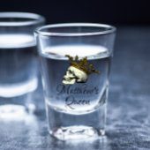 Zijn koningin schedel met gouden kroonkroon shot glas