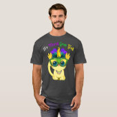 Zijn Mardi Gras Yall Schattigee kattenmasker krale T-shirt (Voorkant volledig)