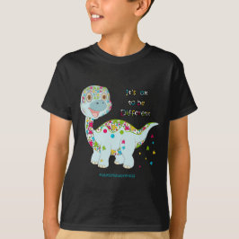 Zijn OK to be different - giraffe - 02 april T-shirt