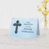 Zijn Priesterwijding Felicitaties Sierlijk Kruis Kaart (Gele Bloem)