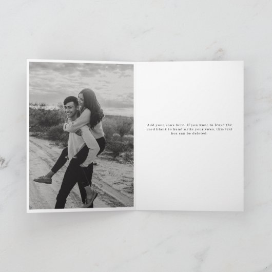 Zijn Vows Card Minimalist Script Maroon Kaart (Binnen)