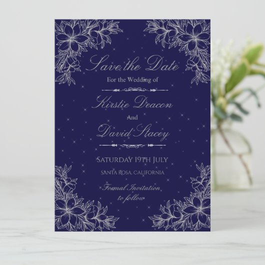 Zilver  Bloemen Bruiloft Uitnodiging (Staand voorkant)