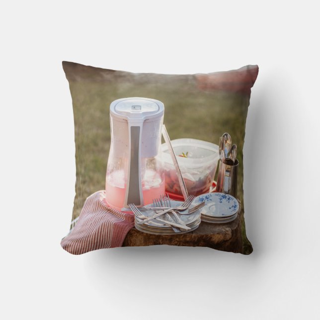 Zilver- en blauwe glazige keramische borden en pit kussen (Voorkant)