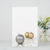 Zilver en gouden Ornamenten en sterren Briefpapier (Staand voorkant)