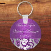 Zilver en Paarse Damask II Wedding Favor Sleutelha Sleutelhanger (Voorkant)