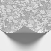 Zilver en wit bloemmotief cadeaupapier (Hoek)